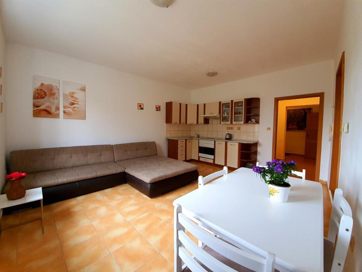 Apartman U Slunecnice Husinetz المظهر الخارجي الصورة