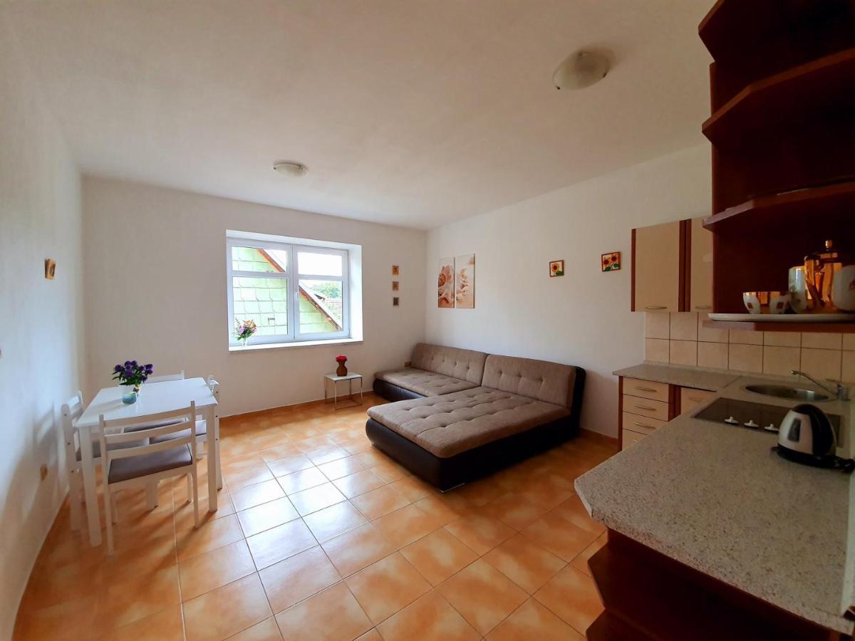 Apartman U Slunecnice Husinetz المظهر الخارجي الصورة